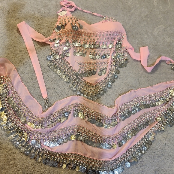 Disney Epcot Belly Dancing Set - Picture 1 of 7